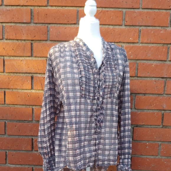 FP One by Free People Tops - Free People Plaid Women's Distressed Top in Navy and Cream size Large